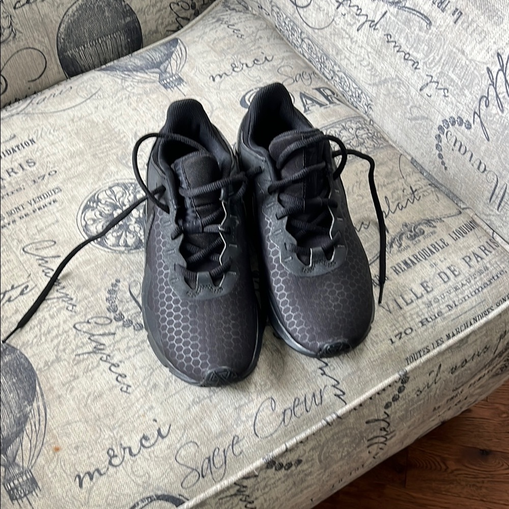 Nike women’s gymnastic sneaker